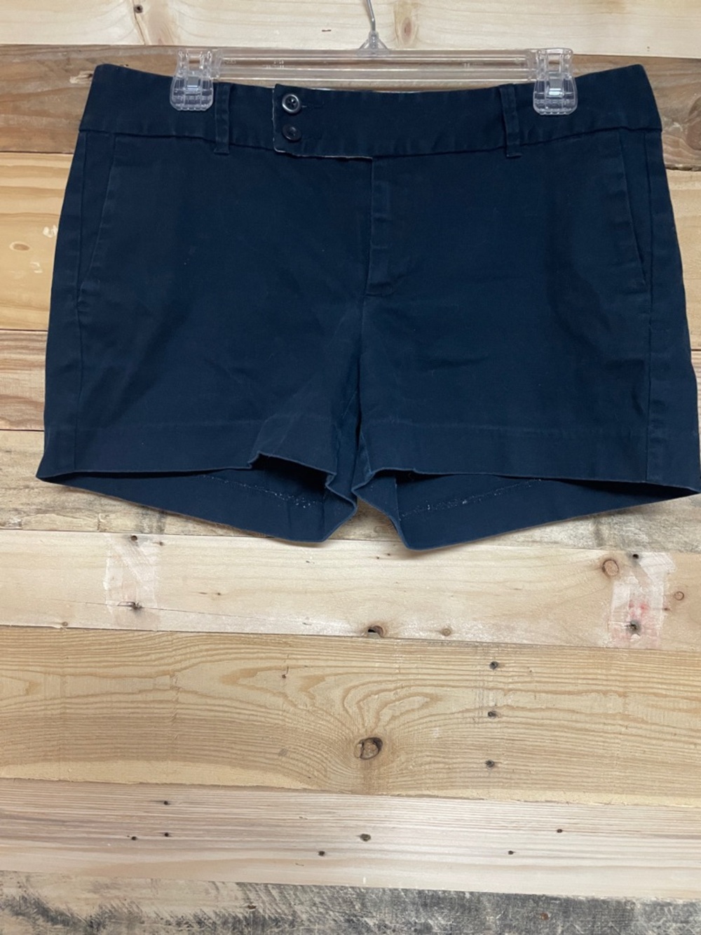 Banana Republic size 10 Navy Color Ryan Fit Lightweight Mid-rise Chino Shorts